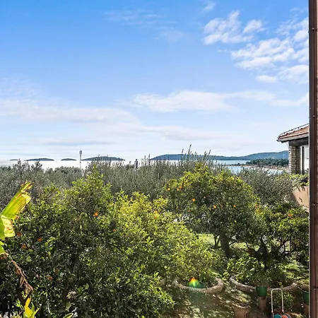 Apartamento Precioso En Podsolarsko Con Wifi