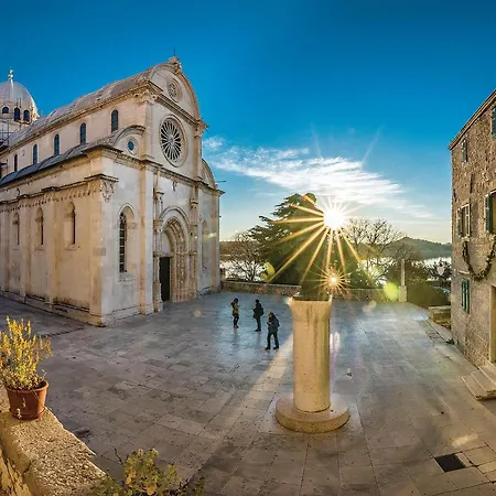 Amazing In Podsolarsko *